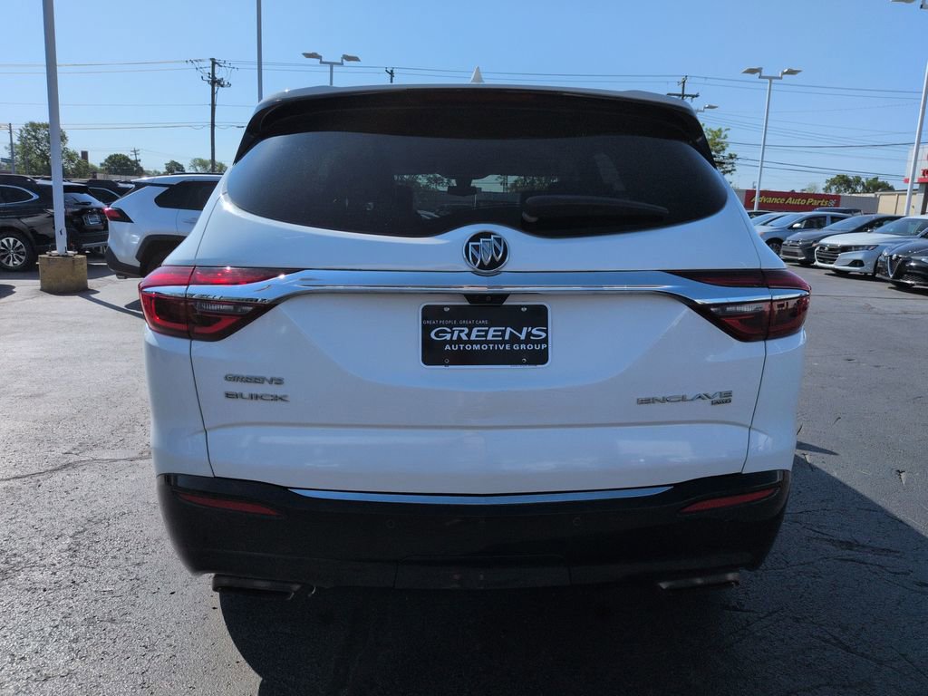 Used 2018 Buick Enclave Essence AWD/4WD image 4