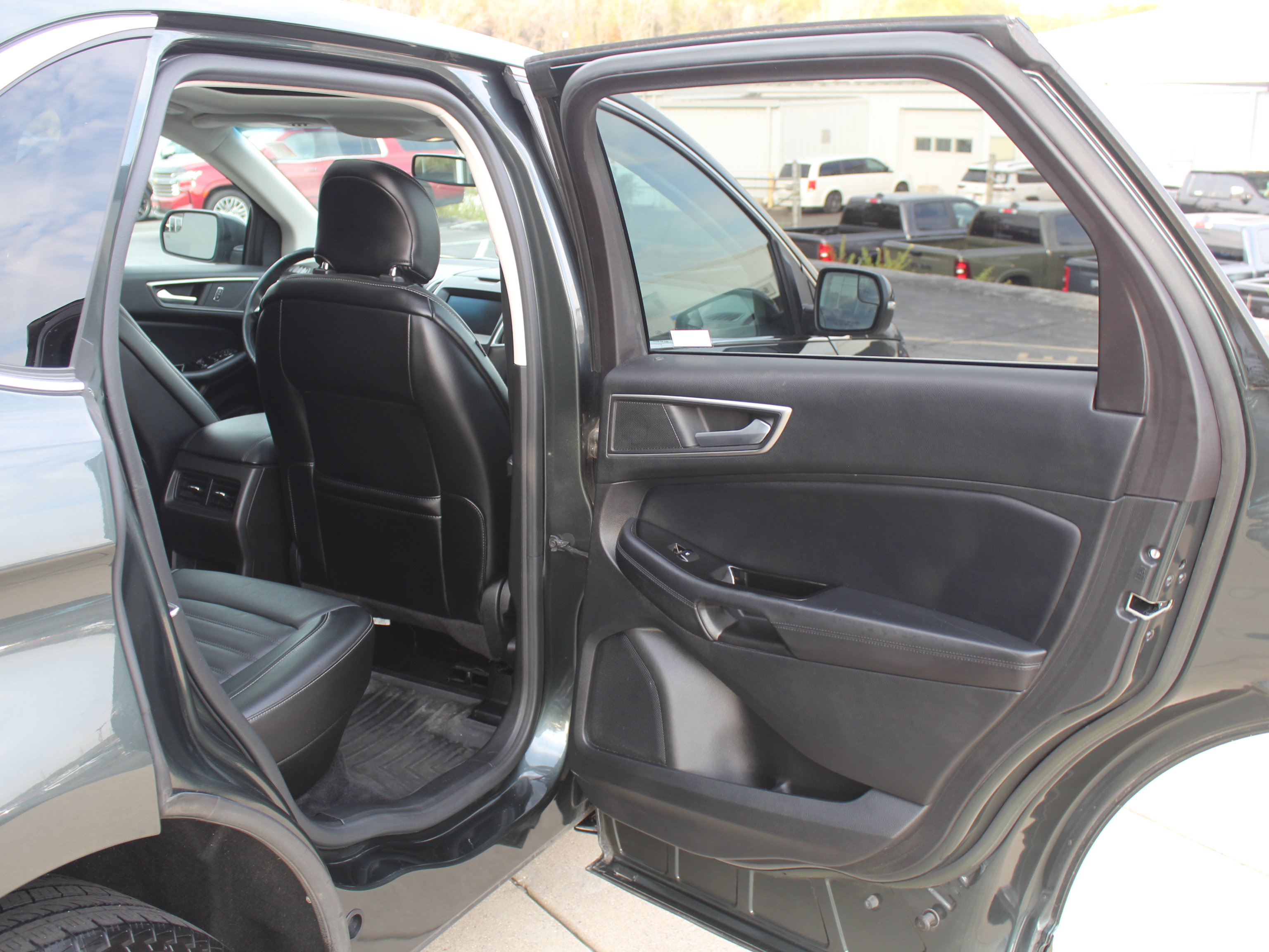 Used 2015 Ford Edge SEL w/ Equipment Group 201A FWD image 24