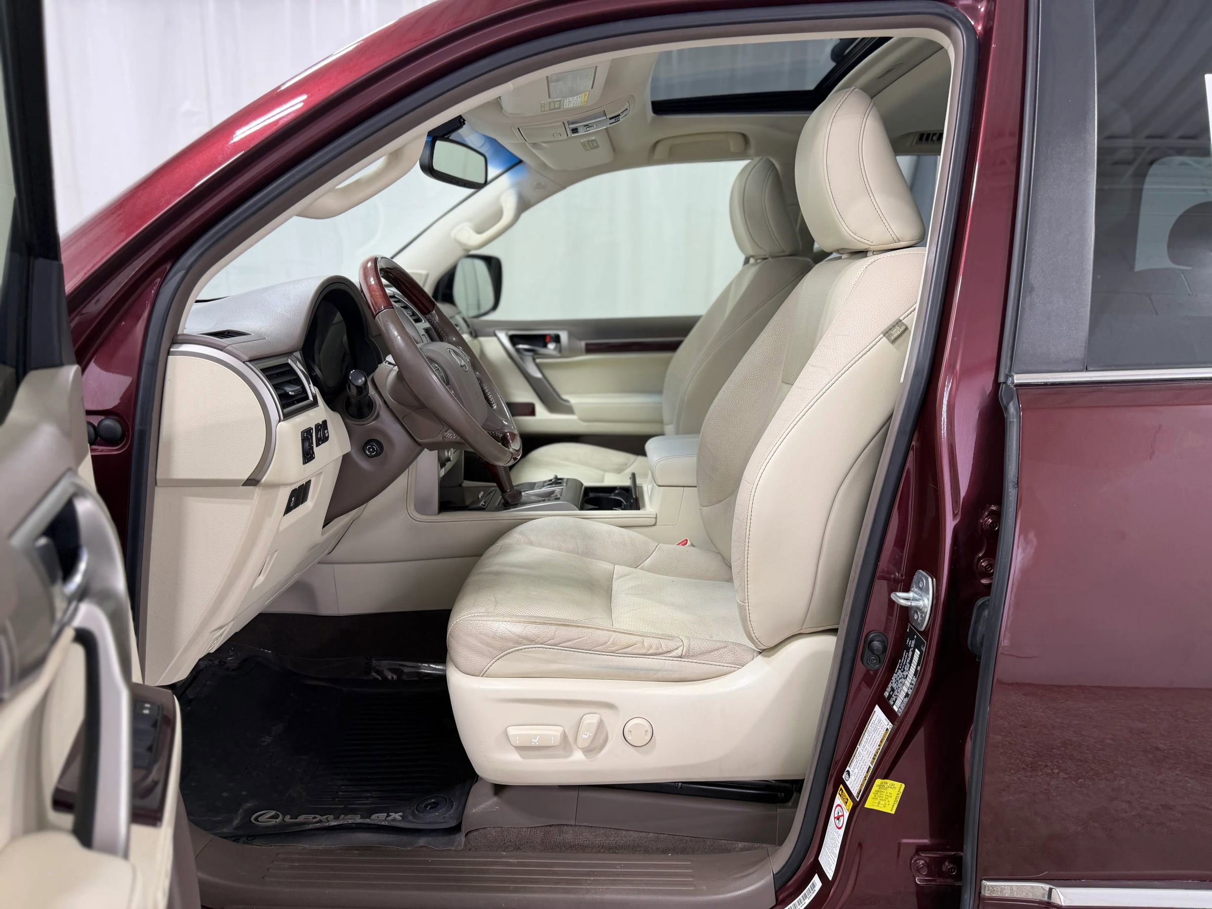 Used 2017 Lexus GX 460 Premium w/ Premium Package AWD/4WD image 13