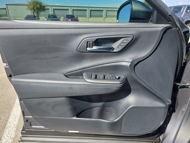 Used 2023 Toyota Crown Limited image 26