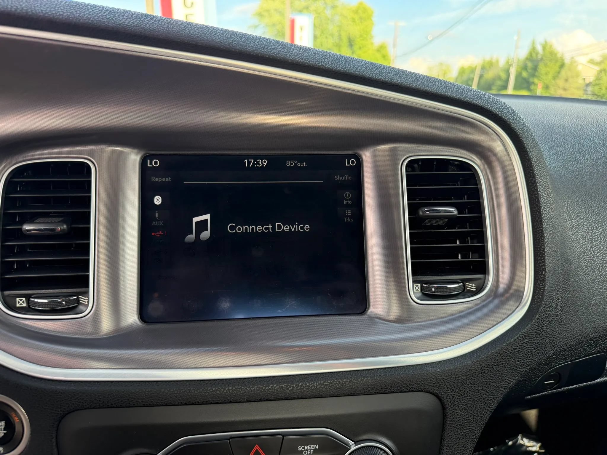 Used 2019 Dodge Charger SXT AWD/4WD image 25
