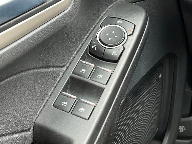 Used 2022 Ford Escape SEL w/ Technology Package FWD image 38