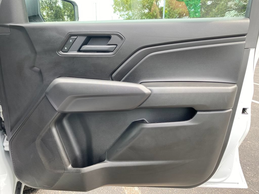 Used 2025 Chevrolet Colorado W/T RWD image 9