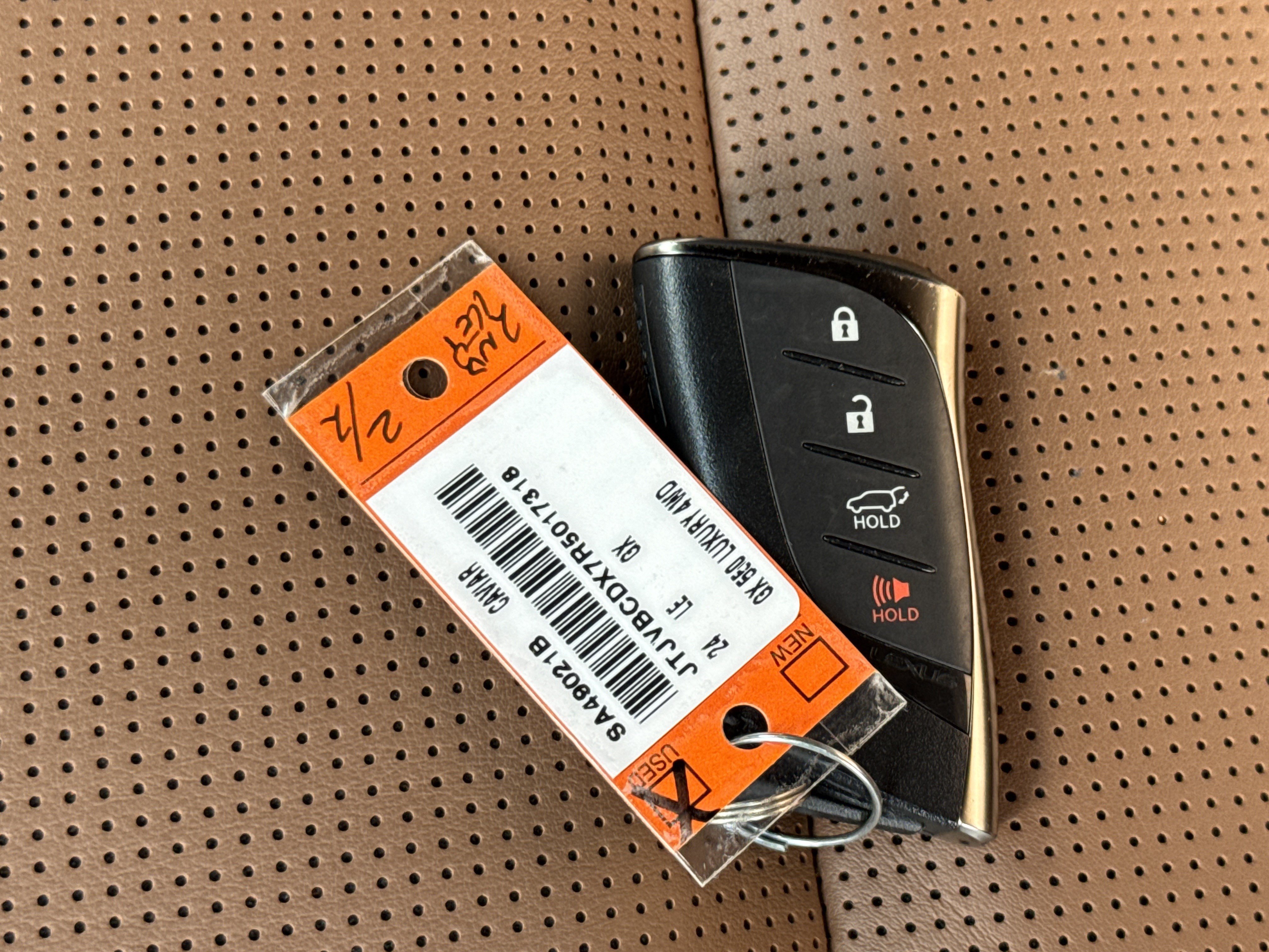 Used 2024 Lexus GX 550 w/ Accessory Package (Z1) AWD/4WD image 37