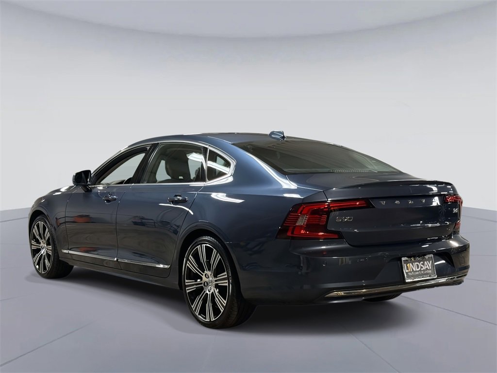 Used 2023 Volvo S90 B6 Plus image 12