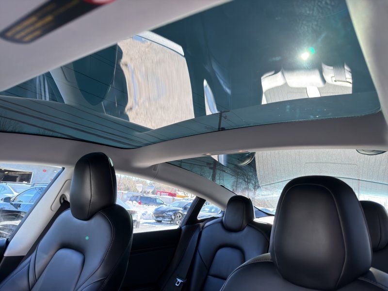 Used 2018 Tesla Model 3 Long Range image 19