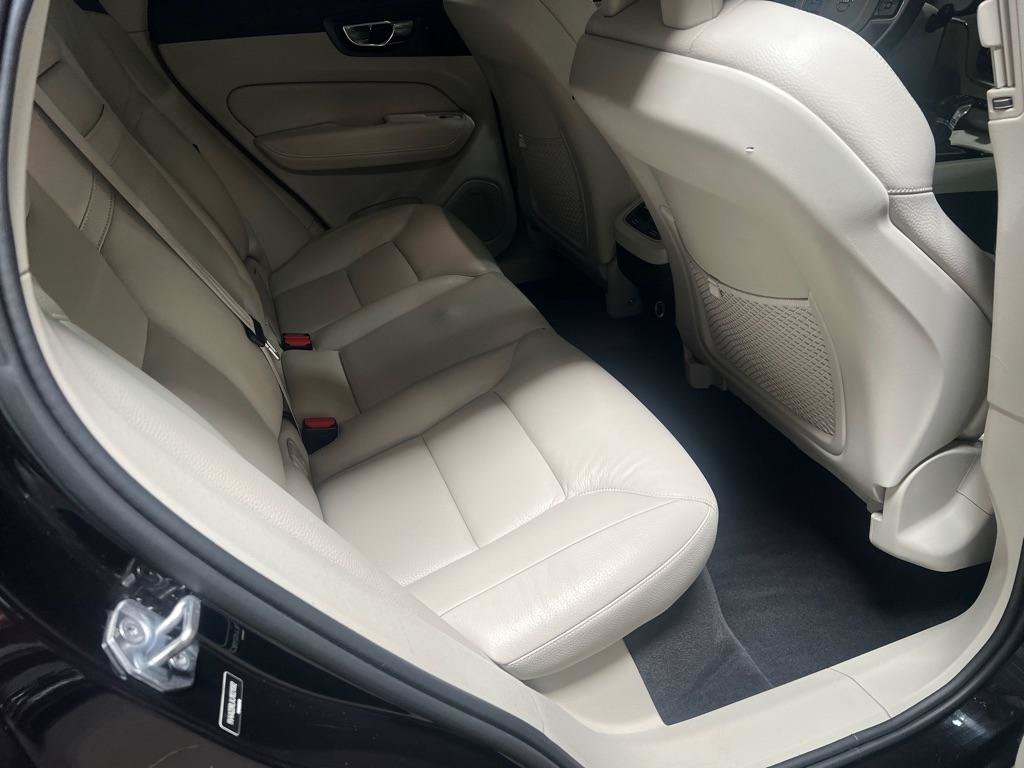 Used 2018 Volvo XC60 T6 Inscription w/ Vision Package AWD/4WD image 19