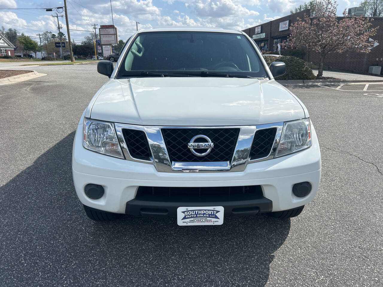 Used 2019 Nissan Frontier SV image 6