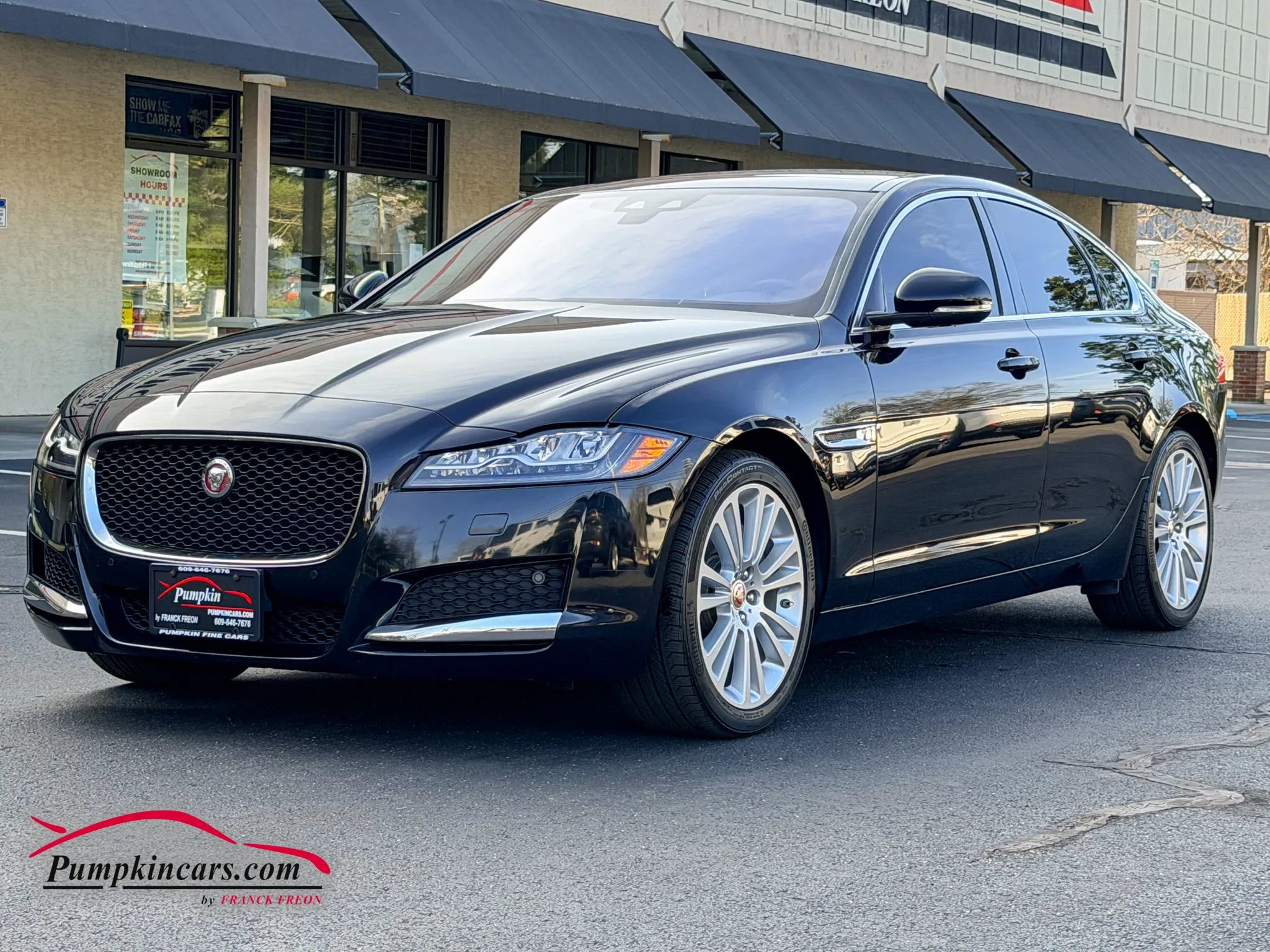 Used 2020 Jaguar XF Prestige image 2
