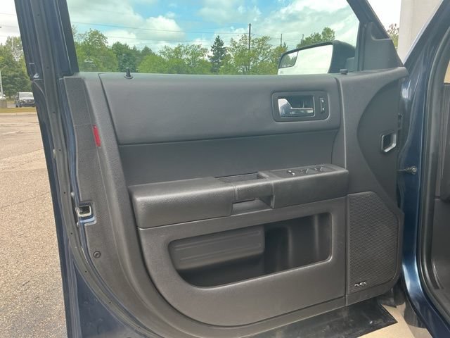 Used 2017 Ford Flex SE FWD image 11
