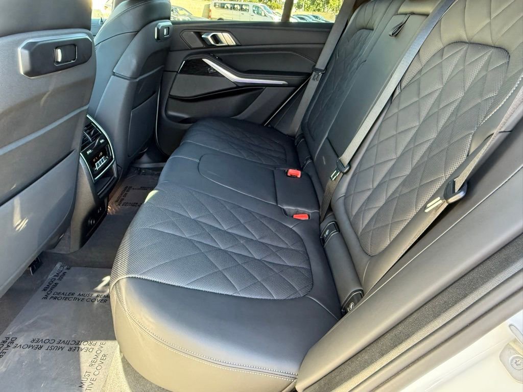 Certified 2025 BMW X5 M60i w/ Parking Assistance Package image 33