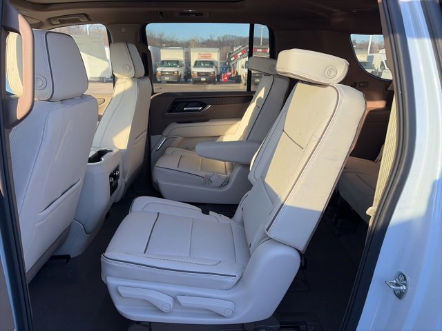 New 2026 GMC Yukon XL Denali image 8
