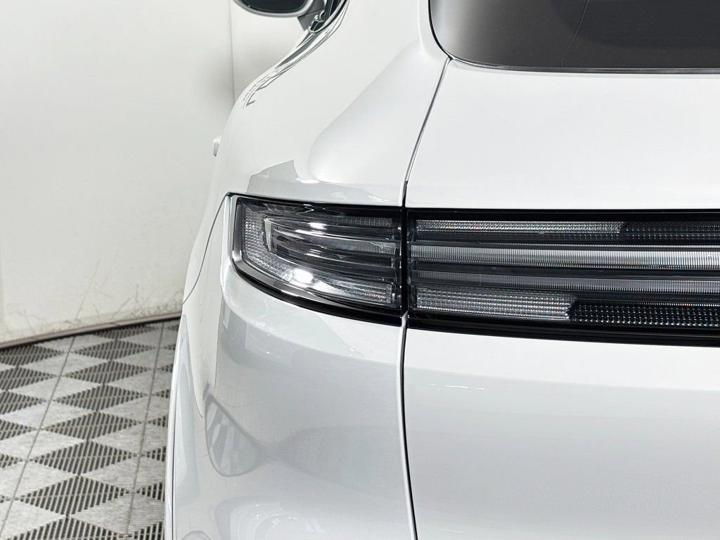 New 2026 Porsche Cayenne GTS AWD/4WD image 12