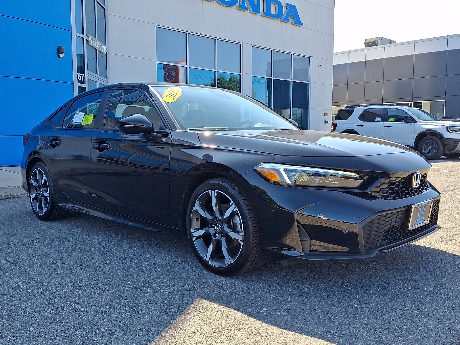 Used 2025 Honda Civic Sport Touring image 3