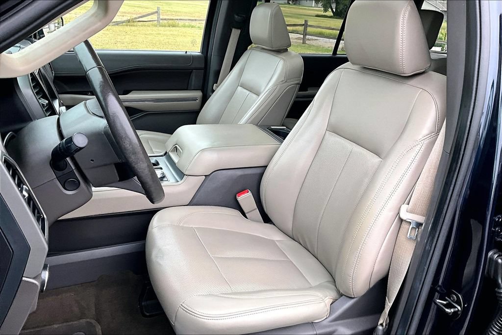 Used 2021 Ford Expedition XLT AWD/4WD image 24