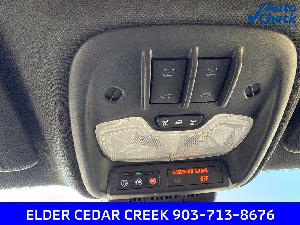 Used 2024 Chevrolet Colorado Z71 w/ Z71 Convenience Package 2 AWD/4WD image 32