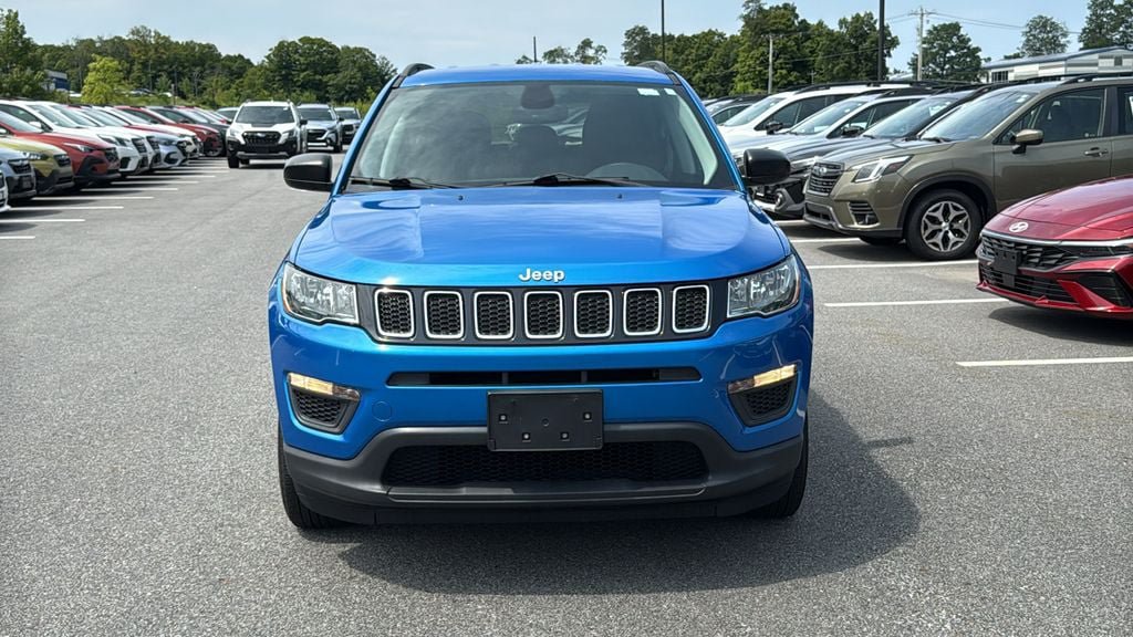 Used 2017 Jeep Compass Sport w/ Cold Weather Group AWD/4WD image 2