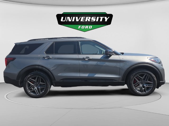 Used 2025 Ford Explorer ST-Line w/ ST-Line Street Pack AWD/4WD image 2
