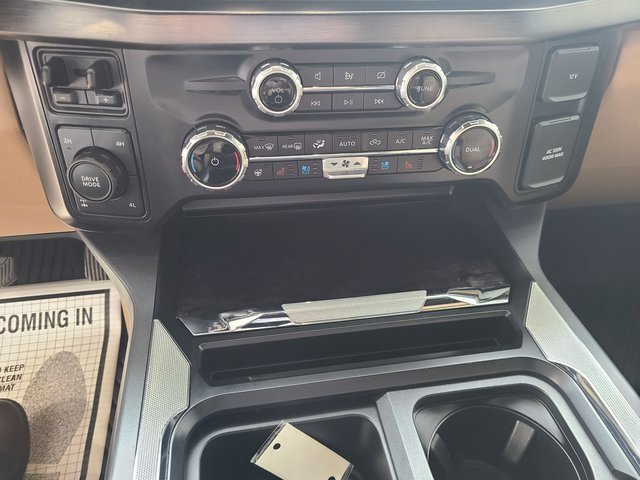 Used 2024 Ford F350 Lariat w/ Lariat Ultimate Package image 14