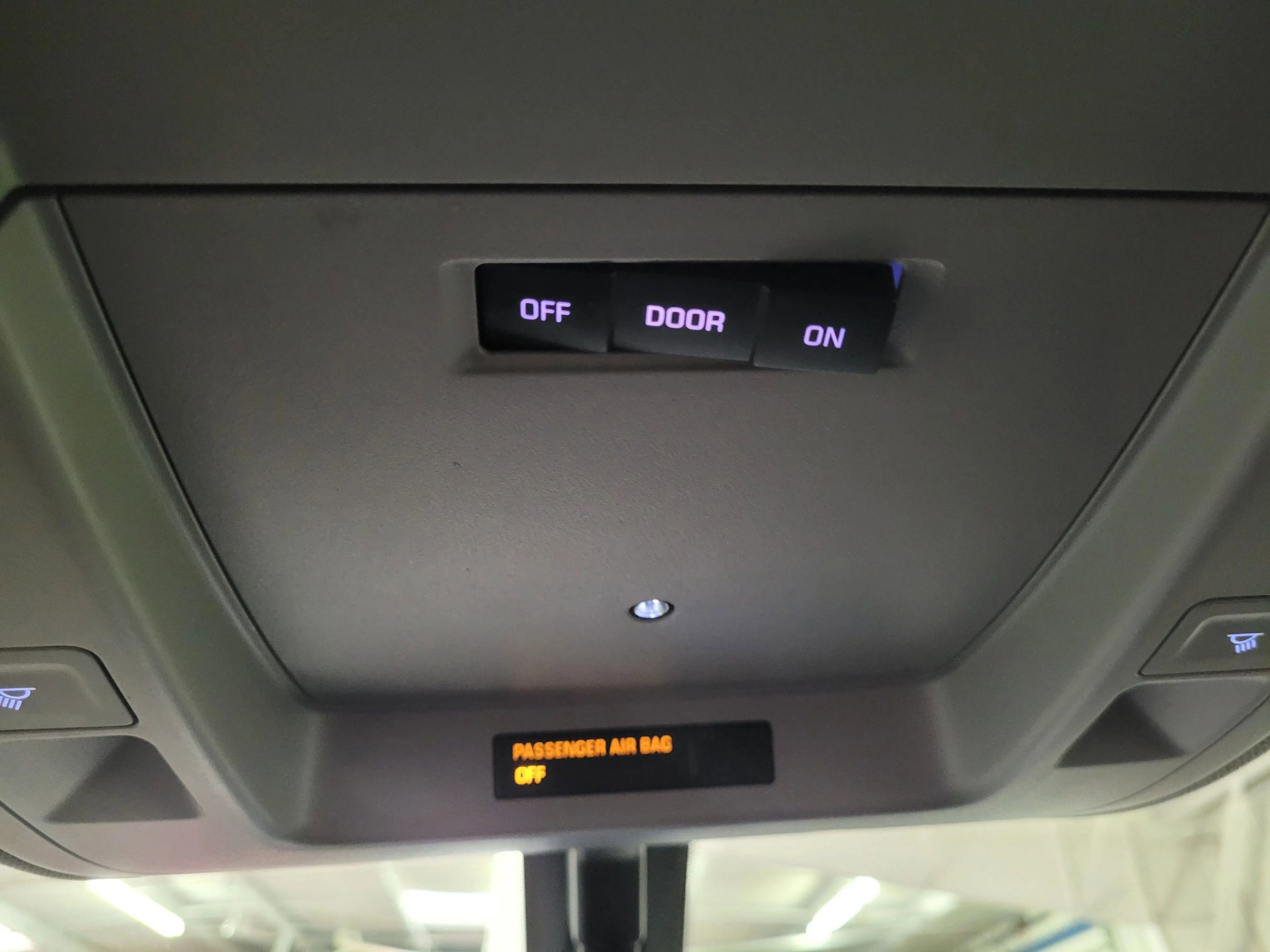 Used 2018 Chevrolet Silverado 1500 LT image 28