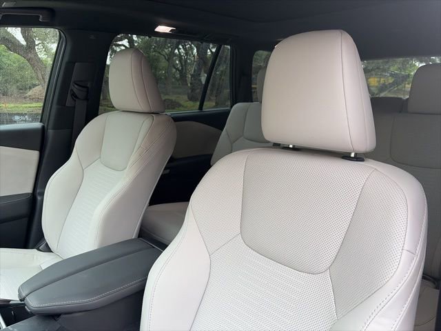 Used 2025 Lexus TX 350 FWD w/ Technology Package image 9