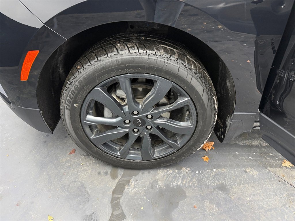 Used 2023 Chevrolet Equinox RS image 38