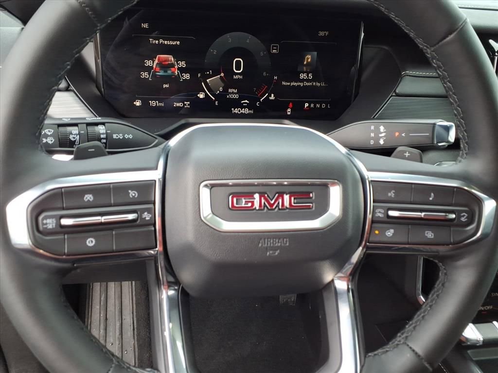 Certified 2025 GMC Acadia Elevation image 26