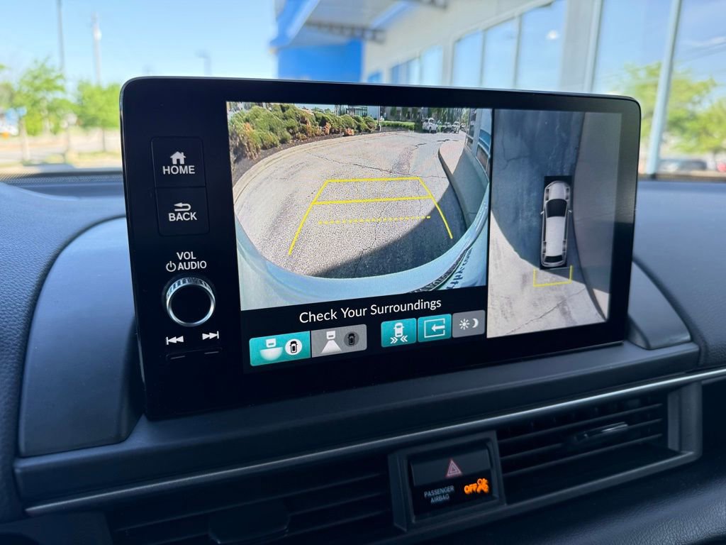 Used 2025 Honda Pilot Black Edition image 6