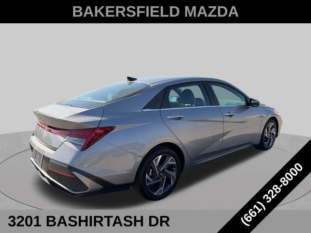 Used 2025 Hyundai Elantra SEL FWD image 5