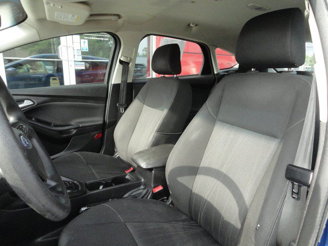 Used 2018 Ford Focus SE FWD image 9