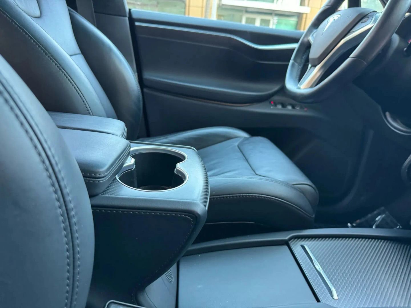 Used 2019 Tesla Model X 75D AWD/4WD image 32