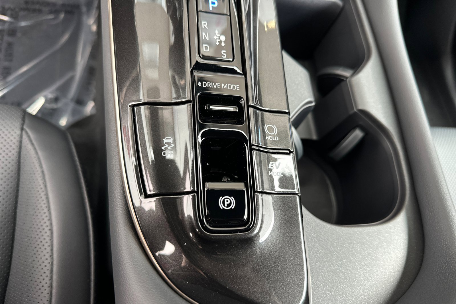 New 2025 Toyota Crown Signia image 34