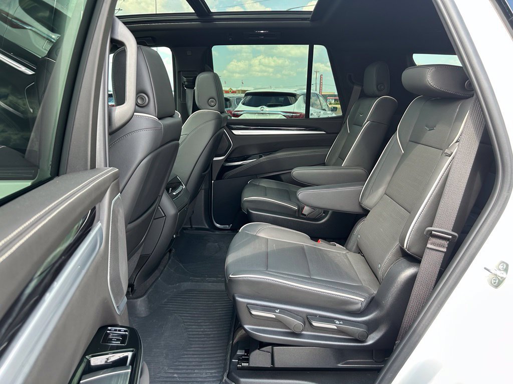 Used 2025 Cadillac Escalade Sport w/ LPO, ONYX Package RWD image 13