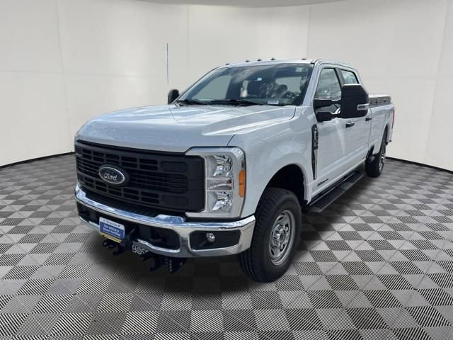 Used 2023 Ford F350 XL w/ Snow Plow/Camper Package AWD/4WD image 11