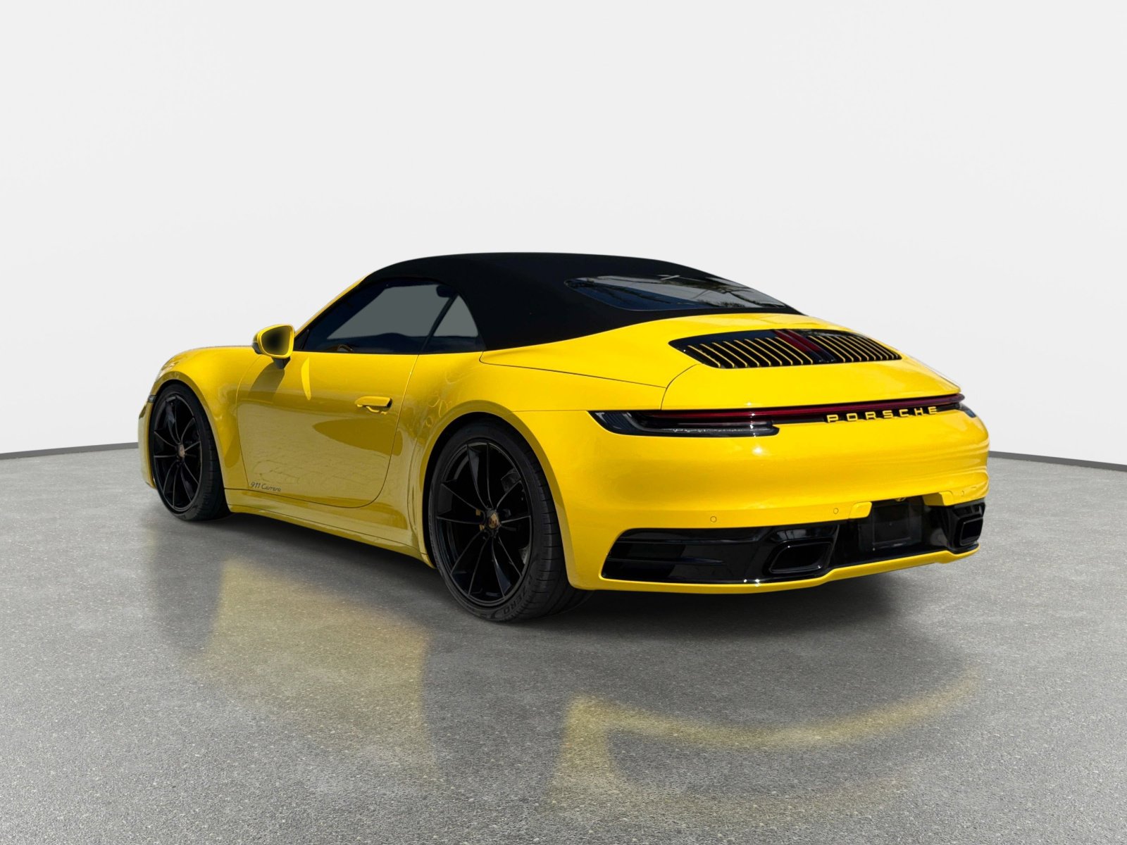 Used 2022 Porsche 911 Carrera RWD image 5