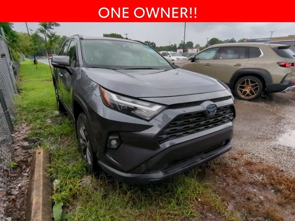 Used 2023 Toyota RAV4 XLE Premium AWD/4WD image 3
