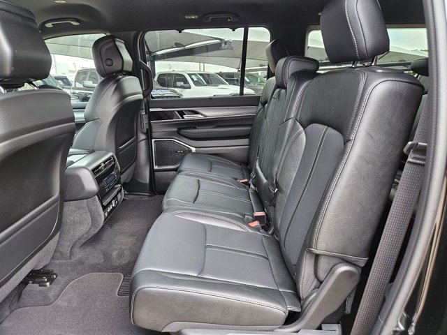 New 2026 Jeep Grand Wagoneer L Limited w/ Convenience Group I AWD/4WD image 12