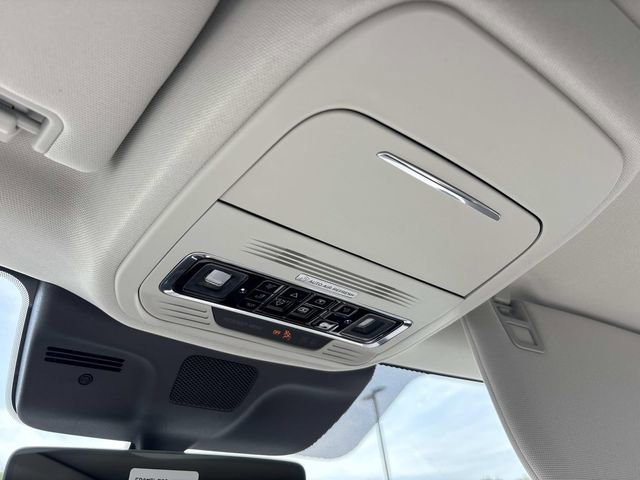 New 2026 Lincoln Navigator L Reserve AWD/4WD image 31