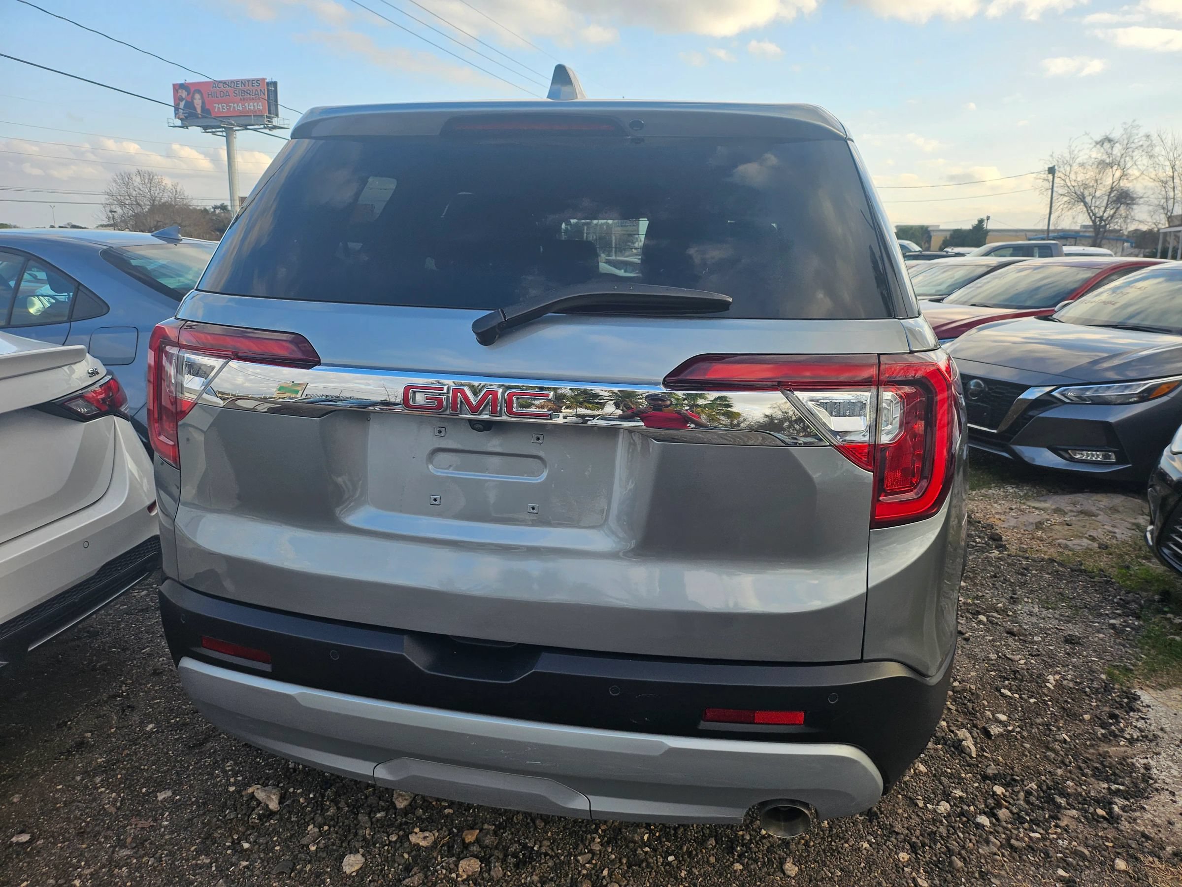 Used 2021 GMC Acadia SLE FWD image 5