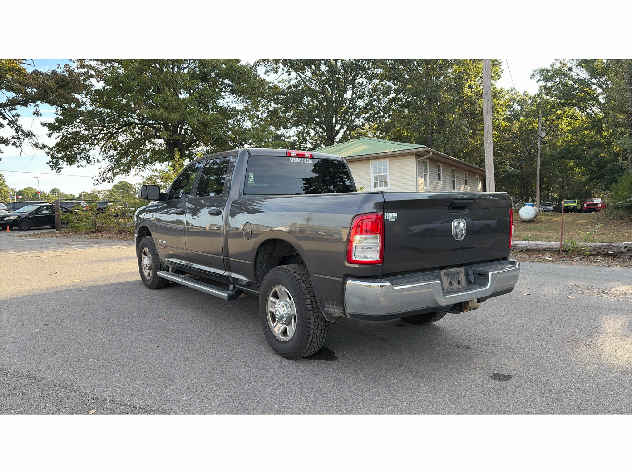 Used 2022 RAM 3500 Tradesman w/ Chrome Appearance Group RWD image 4