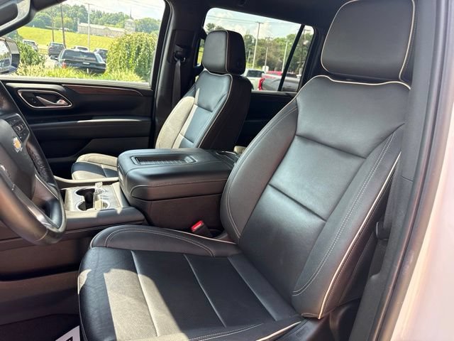 Used 2023 Chevrolet Suburban Premier RWD image 15