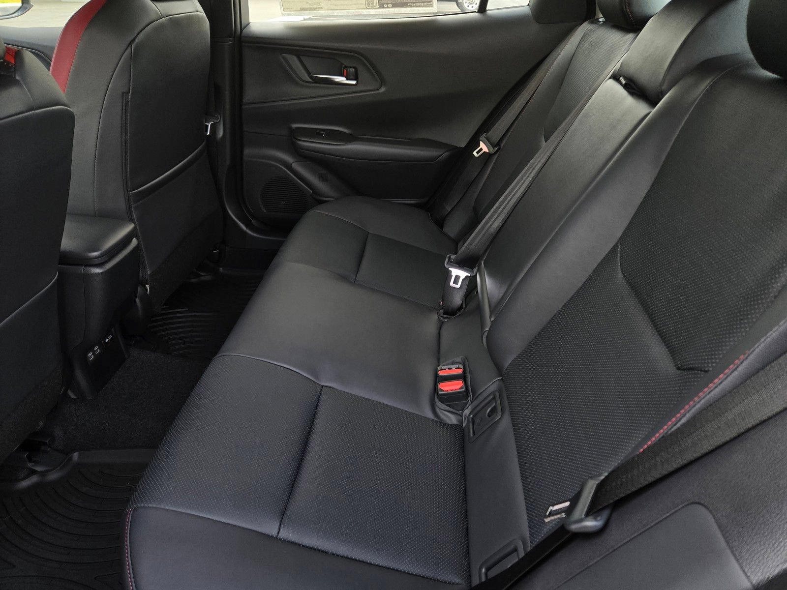 New 2026 Toyota Prius Plug-In Hybrid FWD image 8