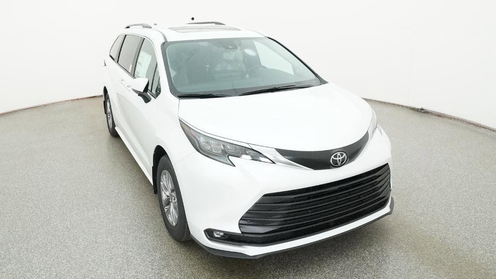 New 2026 Toyota Sienna XLE FWD image 20