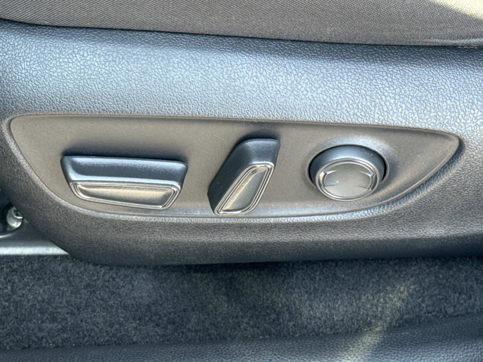 Used 2022 Toyota RAV4 XLE image 17