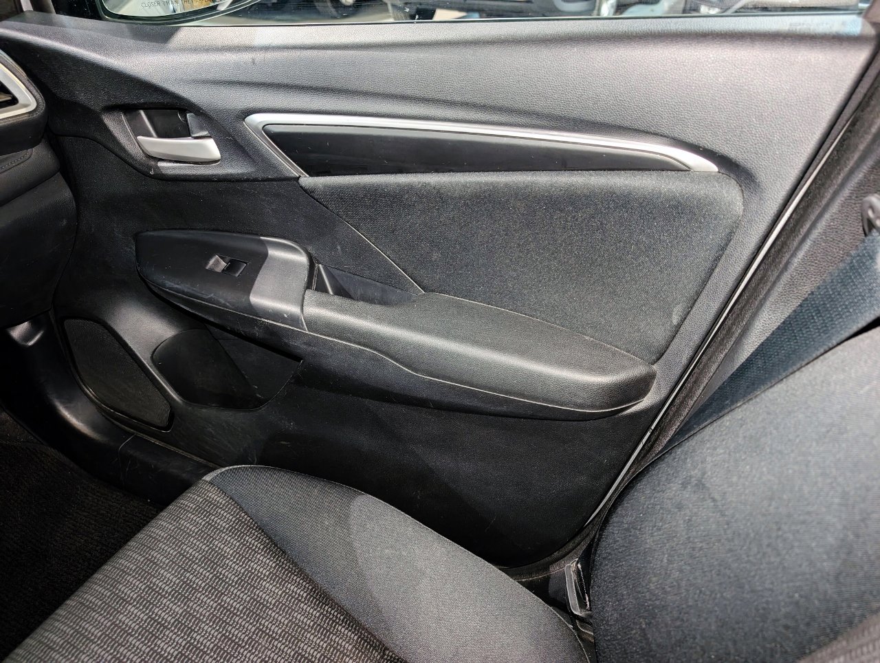 Used 2015 Honda Fit LX image 34