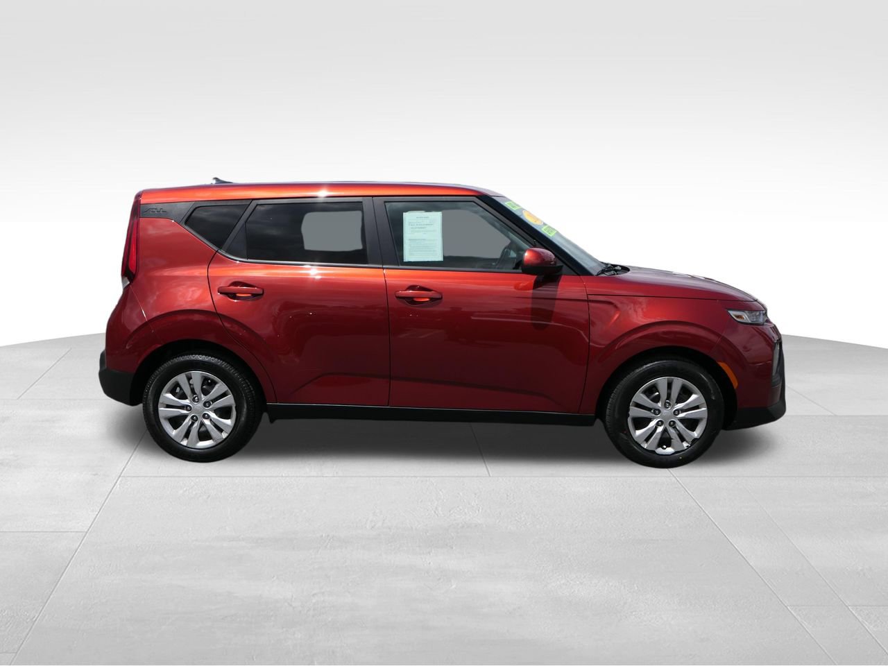 Used 2021 Kia Soul LX FWD image 2