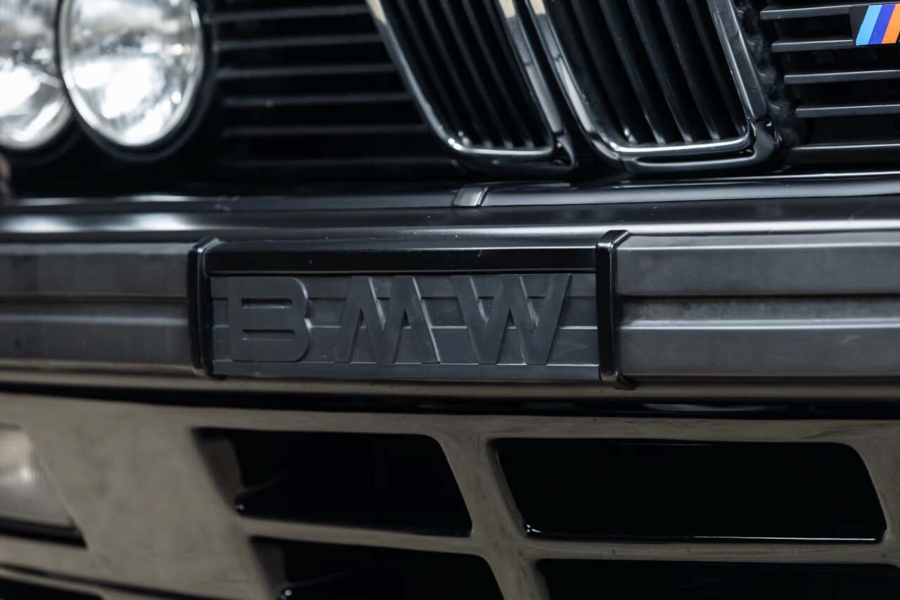 Used 1988 BMW M5 RWD image 21