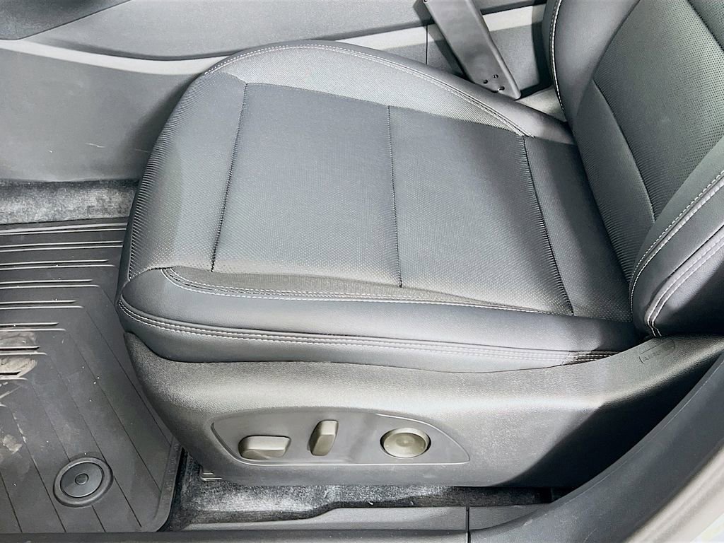 New 2026 Chevrolet Blazer EV LT image 19