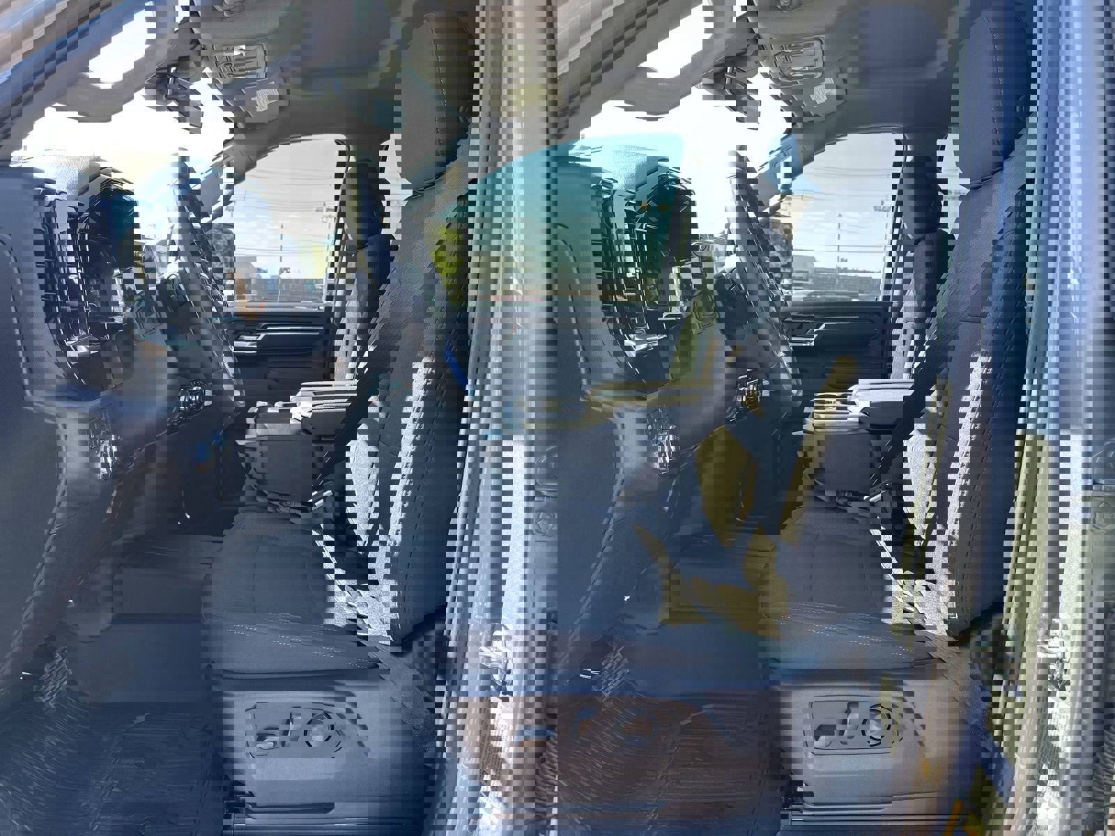 New 2025 GMC Sierra 2500 SLE w/ SLE Value Package; image 23