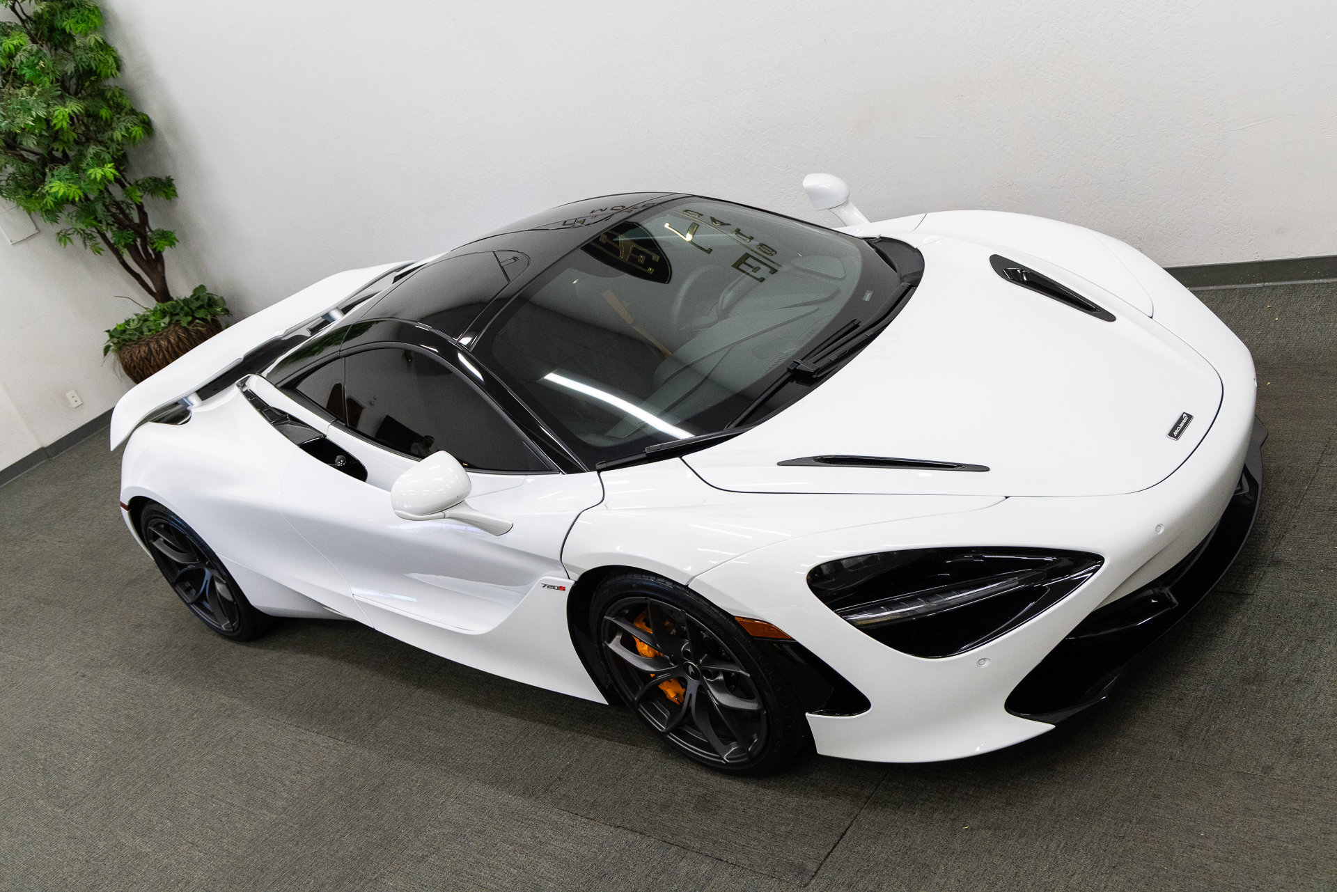 Used 2019 McLaren 720S Luxury RWD image 27
